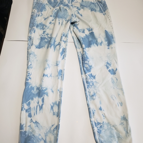 White and blue tie dyed lululemons - Picture 3 of 11